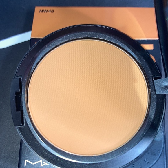x1 MAC NW45 STUDIO FIX POWDER PLUS FOUNDATION BRAND NEW BOXED - Picture 10 of 13